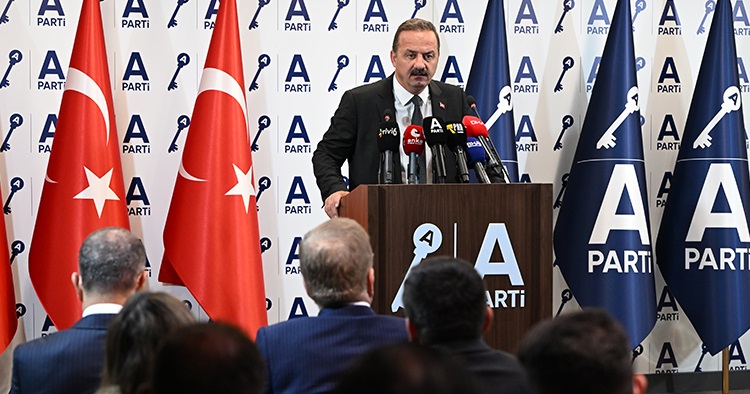 Ağıralioğlu: Memleketi, Kurtlar Vadisi replikleriyle idare edemezsiniz! Ağıralioğlu: Memleketi, Kurtlar Vadisi replikleriyle idare edemezsiniz!
